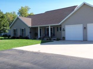 N9078 Kernan Ave, MENASHA, WI 54952