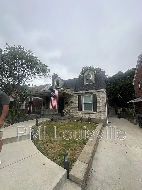 3 bed, 2.0 bath, 1503 sqft, $2,400 — Photo 2