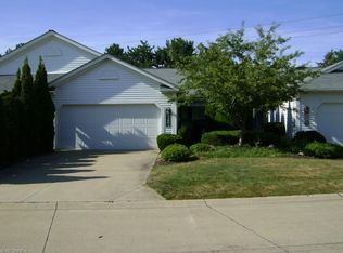 33864 Honeysuckle Ln, North Ridgeville, OH 44039