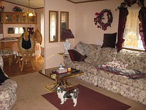 4th image of 408 Carriage Lane Est