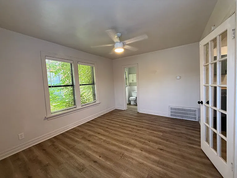 800 East Dr — Photo 9