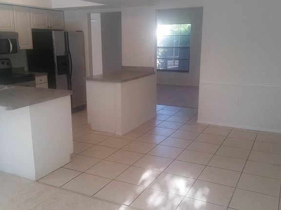 2nd image of 1524 Fleetwood Dr