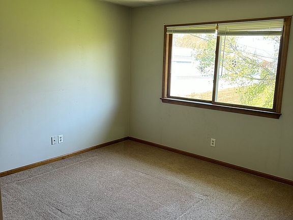 5th image of 308 N Emmons St