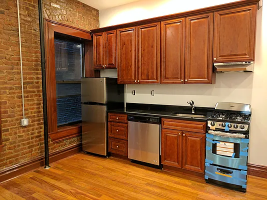 Rented by Brandon Sassouni, LREB | media 24