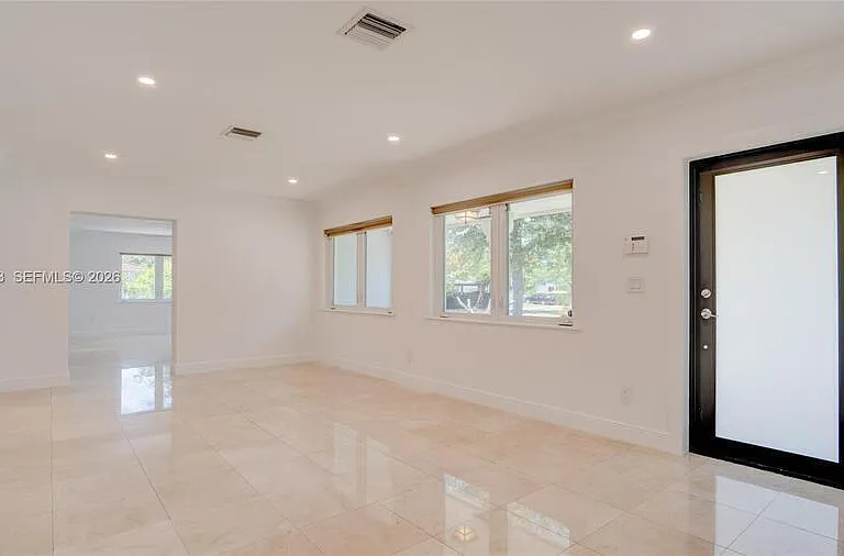 500 SW 51st Ct #1 — Photo 14
