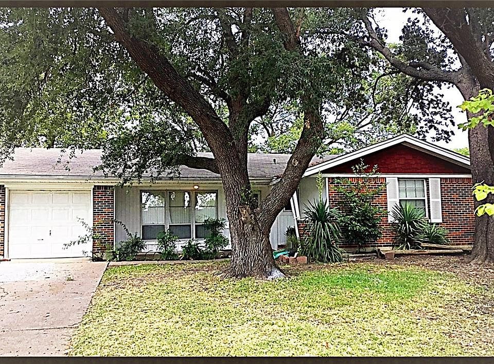 1st image of 3713 Sidney Dr