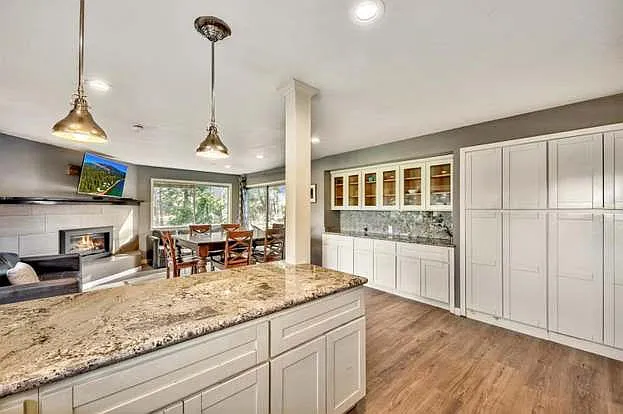 2671 Divot Ct