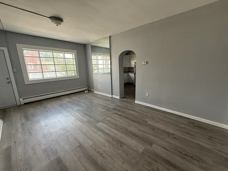 182 E Pine St #2 — Photo 2