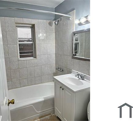 4th image of 1021 E 225th St