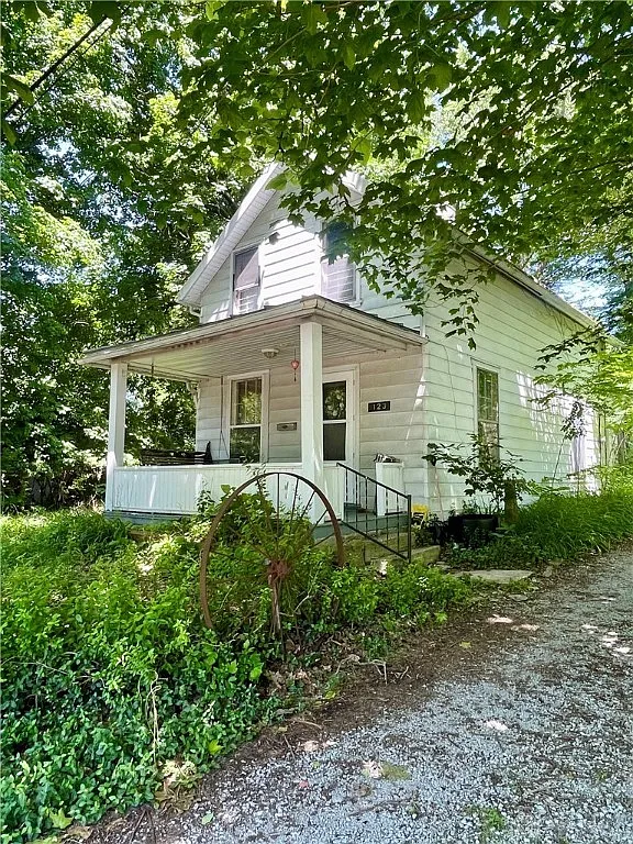 123 Allen St photo 1