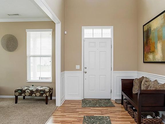 3rd image of 701 Settlers Walk