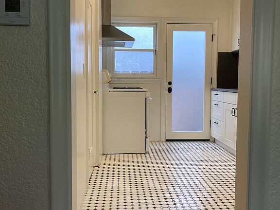 3rd image of 3772 Park Blvd #2