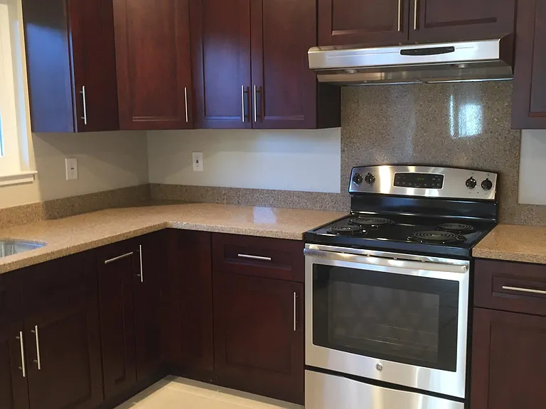 1315 Overland Dr — Photo 4