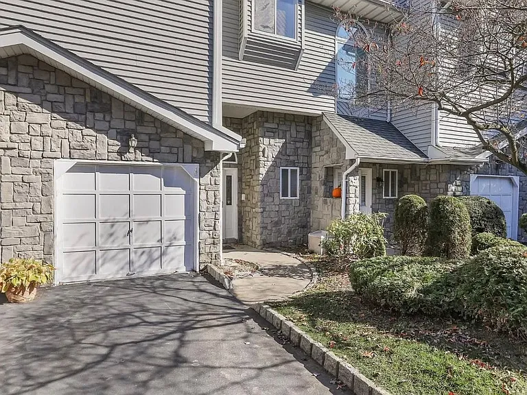 12 Donamar Ln — Photo 14