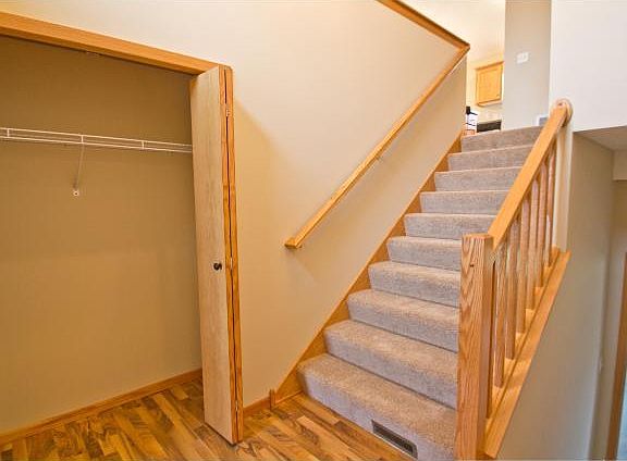 2nd image of 1301 18th Ave SE