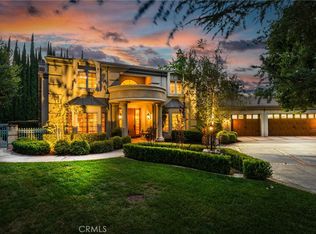 1914 Country Club Ln, Redlands, CA 92373