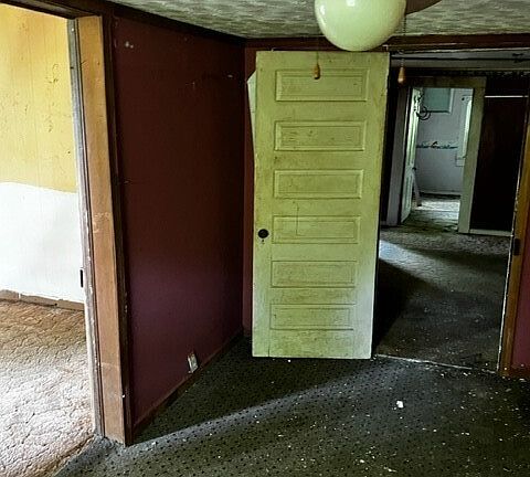 3rd image of 1661 Back Penn Rd