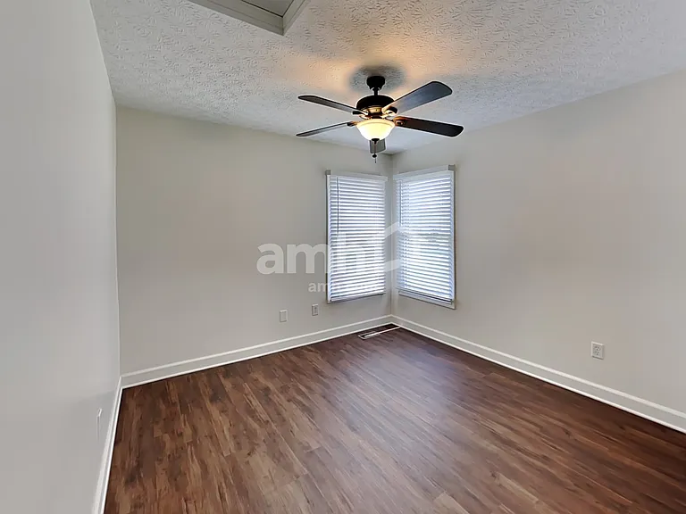 5232 Dietrich Ave — Photo 16