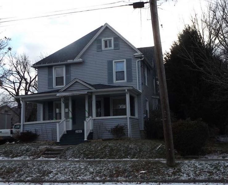 2nd image of 261 4th St