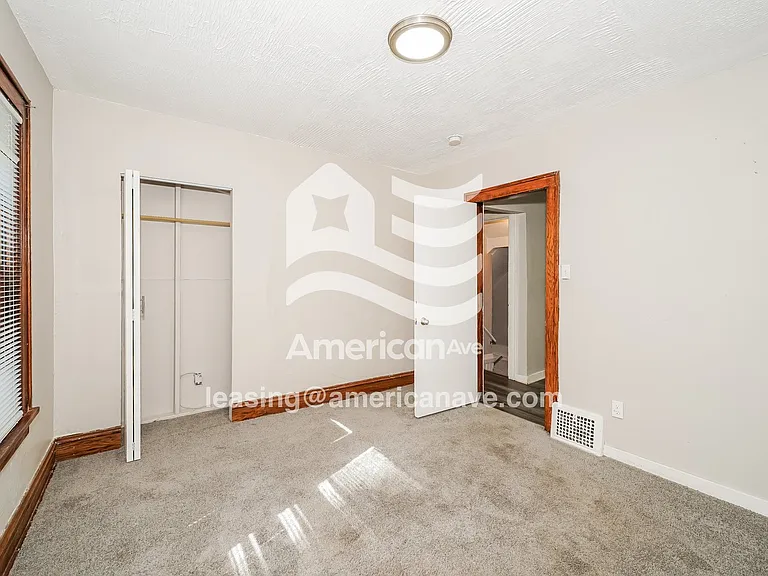 1465320_006_dining_room_14078269.jpg