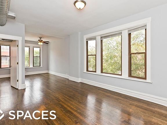 3rd image of 859 N Damen Ave #3HLS