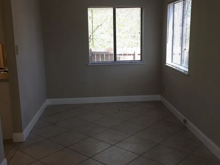1465 Grant Cir #22 — Photo 4