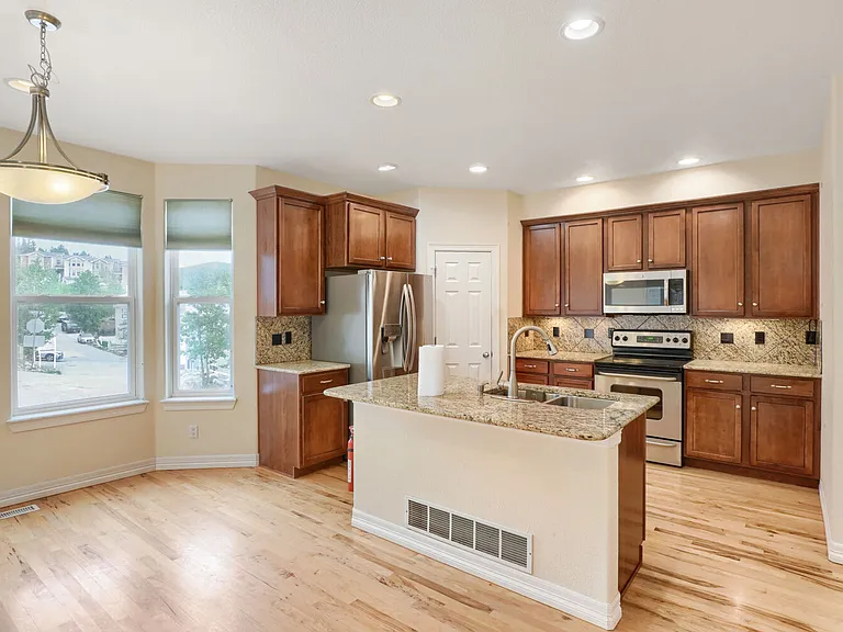 692 Louis Dr #1 — Photo 11