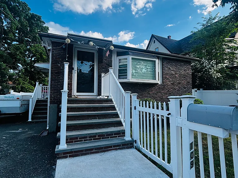 109 Webster St #LL — Photo 2
