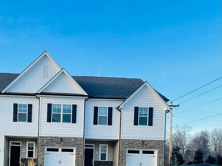 159 McDowell Ln — Photo 2