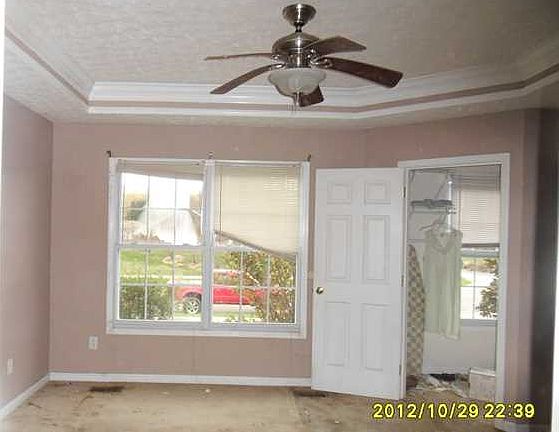 4th image of 11419 Tierney Ave