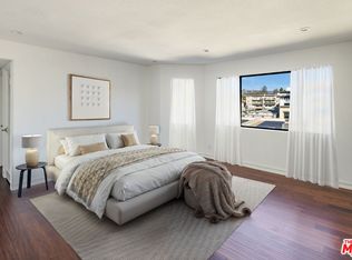 1216 S Saltair Ave APT 302, Los Angeles, CA 90025