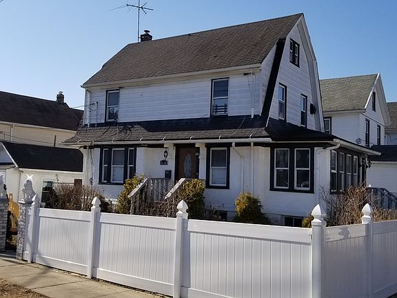 5th image of 9102 187th Pl