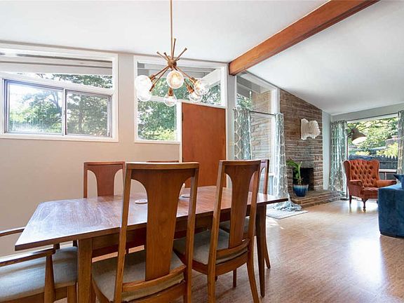 5th image of 1533 Fournier Dr