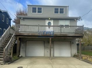 32 Barberie Ave, Highlands, NJ 07732