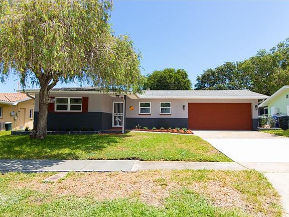 2nd image of 930 San Salvador Dr
