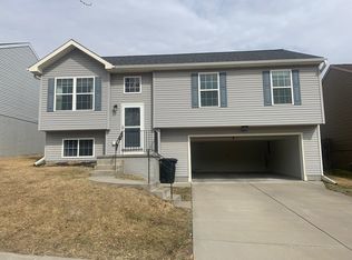 14606 Knudsen St #14606, Bennington, NE 68007