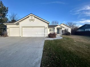 1773 Bougainvillea Dr, Minden, NV