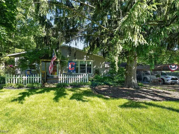 33062 Chestnut Ridge Rd, North Ridgeville, OH 44039