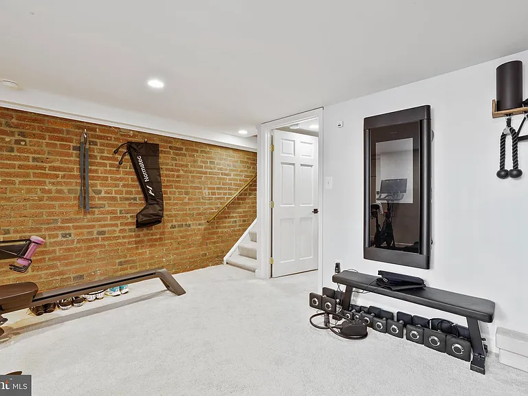 1215 33rd St NW — Photo 27