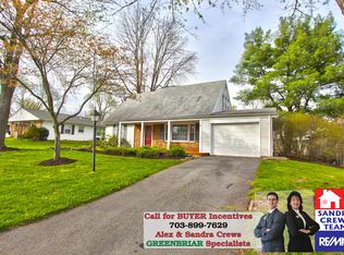 13204 Moss Ranch Ln, Fairfax, VA 22033