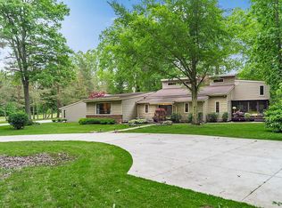 7476 Lee Rd, Westerville, OH 43081