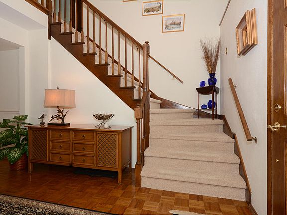 2nd image of 13837 N Lake Shore Dr
