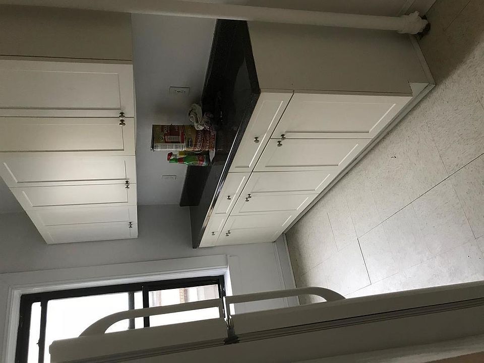 1st image of 537 Ovington Ave APT C4
