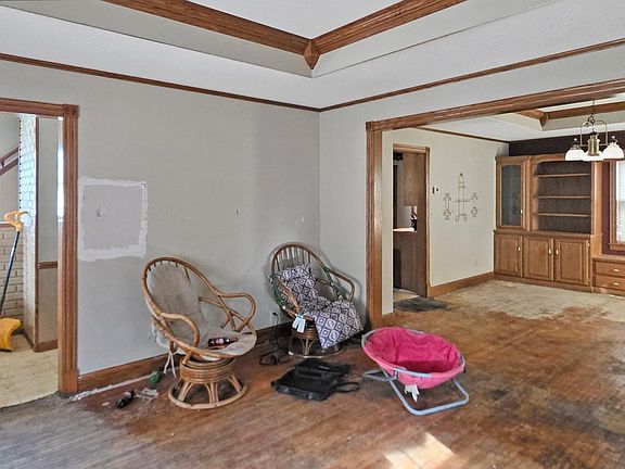 3rd image of 210 Delaware Ave