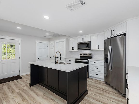 4th image of 312 Mantooth Ave