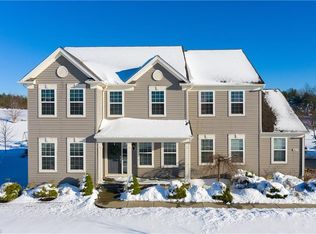 7829 Alexandra Dr, Hudson, OH 44236