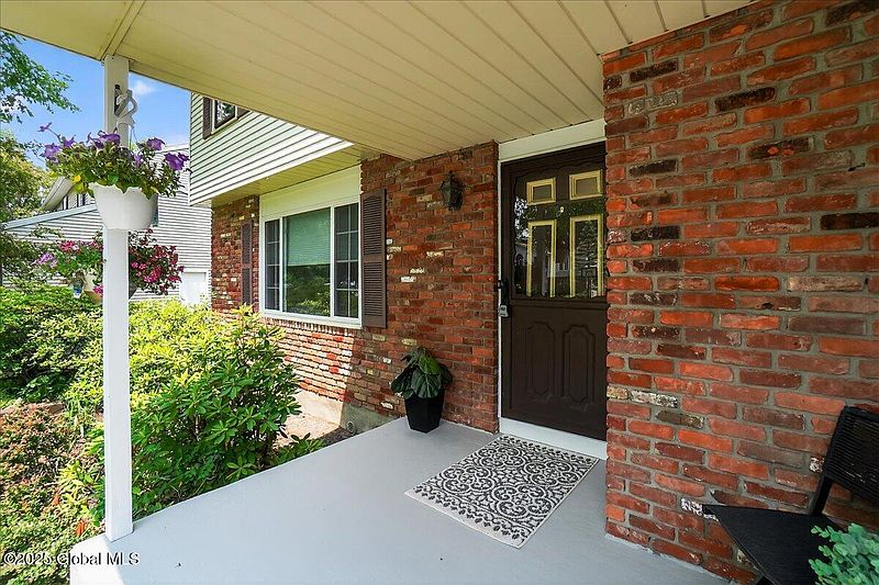 3rd image of 43 Elwood Road