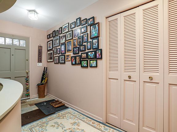 5th image of 2066 Mershon Dr