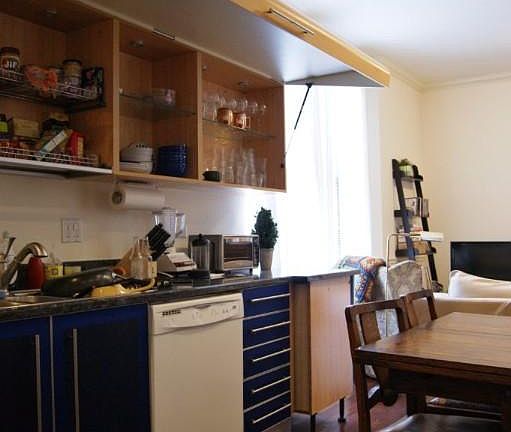 2nd image of 2868 N Lincoln Ave #417