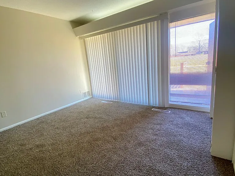 10561 Cypress Ave — Photo 28
